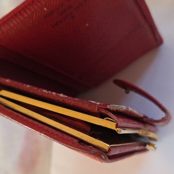 Louis Vuitton Epi Leather Wallet - Picture 5 of 6